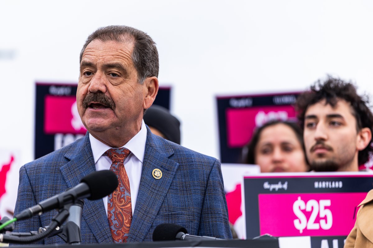 Rep. Chuy García (IL-04) speaking at the federal Living Wage For All Act introduction